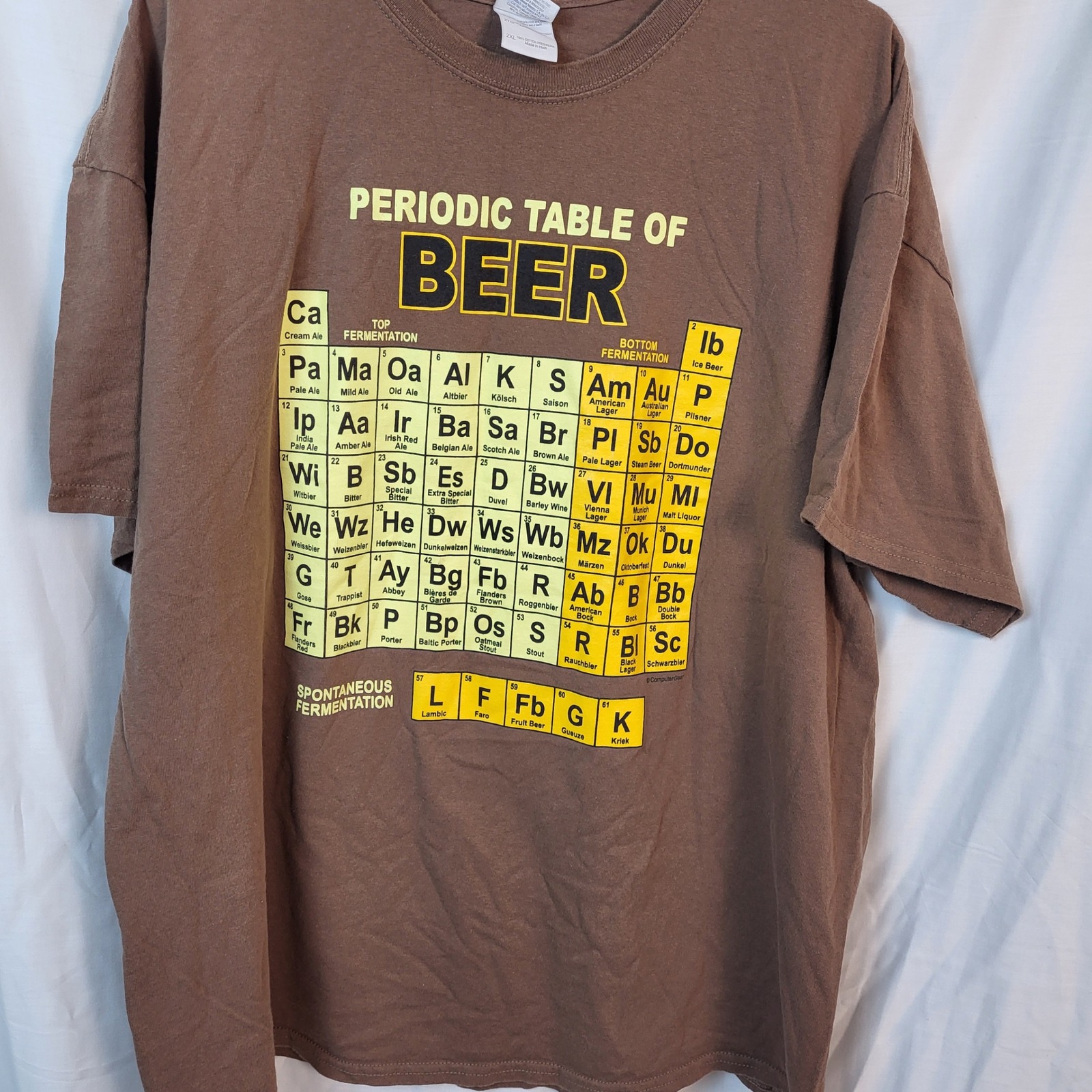 Gildan Periodic Table Of Beer Graphic T-Shirt Mens 2xl Brown Short Sleeve Cotton